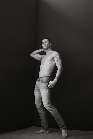 3C8A0311--EV_BW