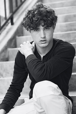 3C8A6837_BW_Crop