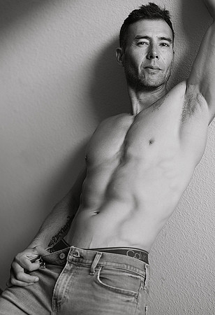 3C8A0688--EV_BW_Cro