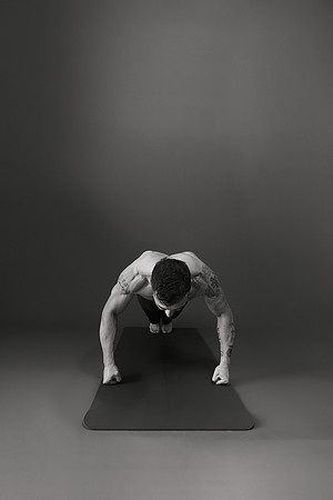 3C8A1660--EV_BW