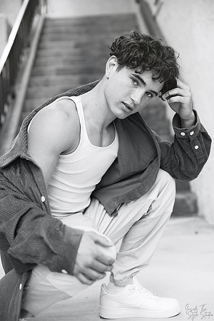 3C8A7043_BW