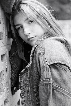 3C8A2537_LR_BW_Cro 2