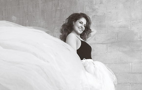 photoshoot near me, portrait photographer near me, fashion photographer near me, portrait studio near me