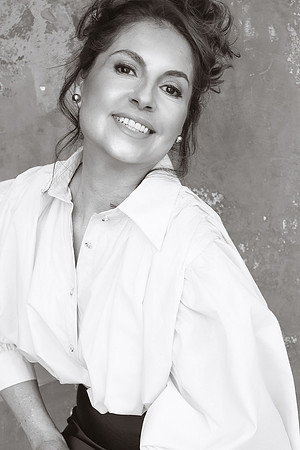 photoshoot near me, portrait photographer near me, fashion photographer near me, portrait studio near me