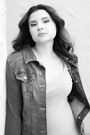 3C8A6808-EV_BW_Cro