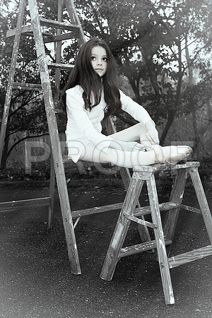 MonicaHahnPhotography, Monica Hahn, FenceOgraphy, sue bryce, fashion, teen vogue, photoshoot, beauty, glam the dress, portrait, portrait photographer, senior pictures, senior photo shoot, photo shoot,