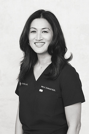 3C8A4549--EV_BW_Crop