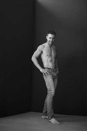 3C8A0318--EV_BW