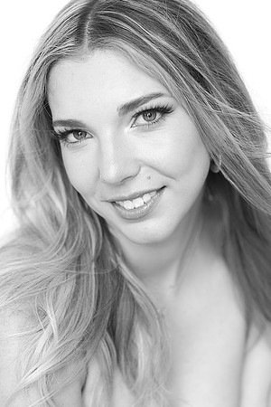 inside the style studio, monica hahn photography, modeling photography, model portfolio, model photographer, fashion photographer, female model