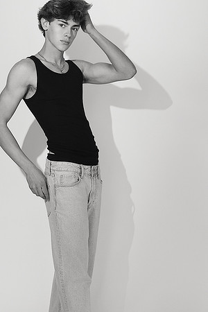 3C8A6691--EV_Cro_BW