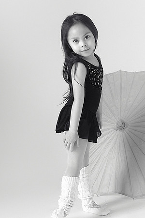 3C8A0080_V2--EV_BW_Cro