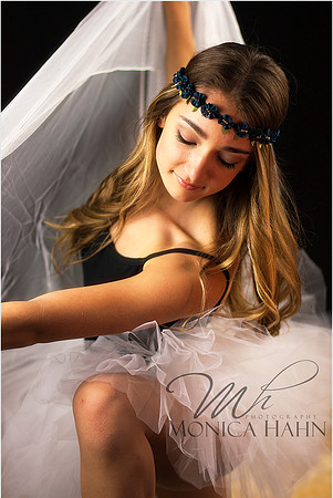 MonicaHahnPhotography, Monica Hahn, FenceOgraphy, sue bryce, fashion, teen vogue, photoshoot, beauty, glam the dress, portrait, portrait photographer, senior pictures, senior photo shoot, photo shoot,