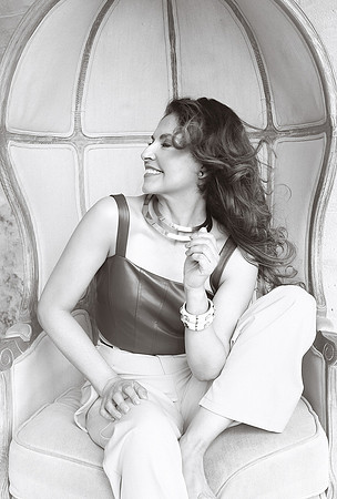 photoshoot near me, portrait photographer near me, fashion photographer near me, portrait studio near me