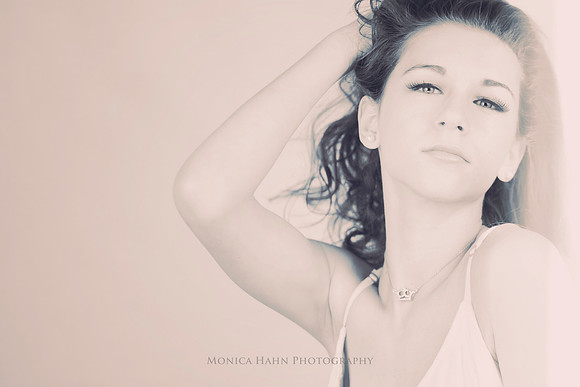 Copyright: MonicaHahnPhotography.com & FenceOgraphy.com