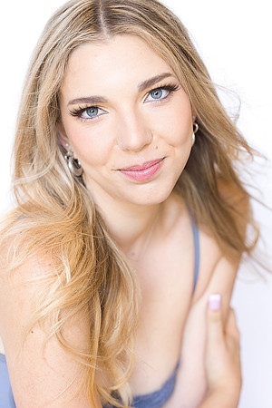 inside the style studio, monica hahn photography, modeling photography, model portfolio, model photographer, fashion photographer, female model