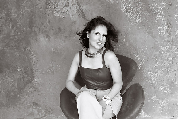 photoshoot near me, portrait photographer near me, fashion photographer near me, portrait studio near me